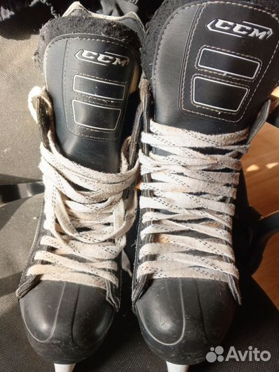 Коньки хоккейные