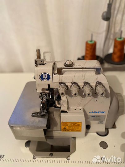 Оверлок промышленный