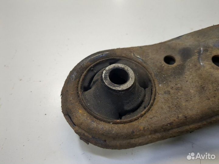 Рычаг подвески Toyota Avensis 3, 2016