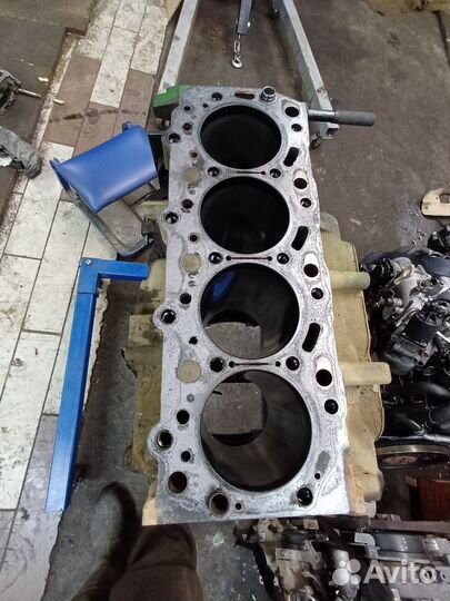 Блок цилиндров 4d56u