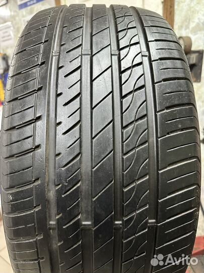 Arivo Ultra ARZ5 275/40 R21 и 315/35 R21