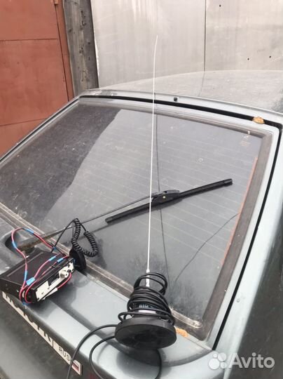 Рация с антенной