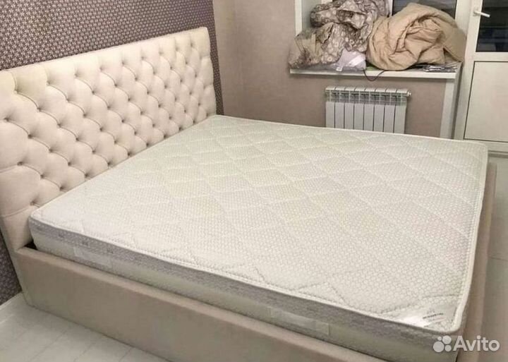 Дизайнерская кровать