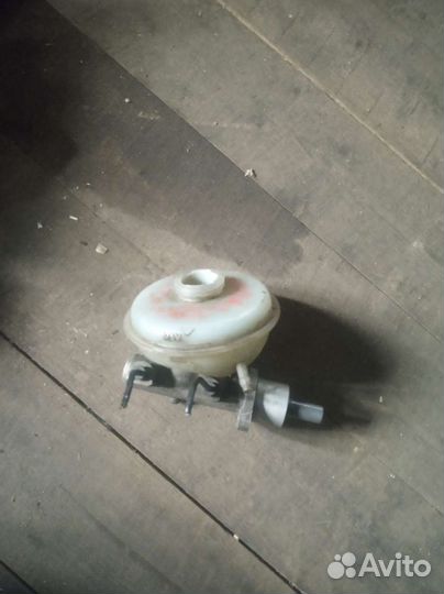 Главный тормозной цилиндр Audi A6 C4