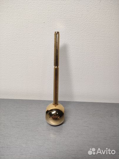 Ручка шариковая золотая