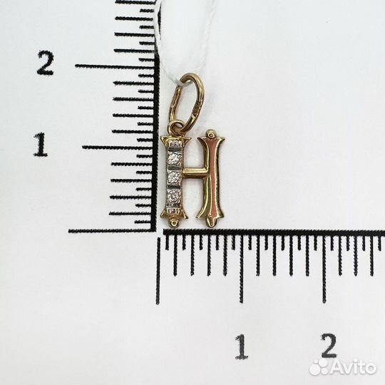 Золотая подвеска с фианитом