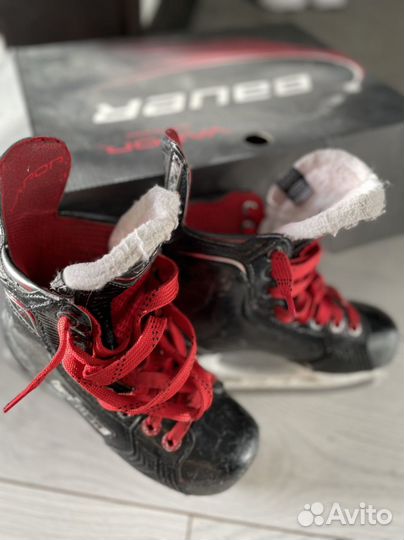Хоккейные коньки bauer