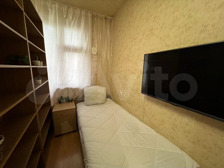 Комната 15 м² в 3-к., 1/10 эт.