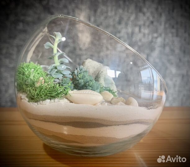 Флорариум с имитацией водоема и водопада