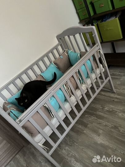 Детская кроватка