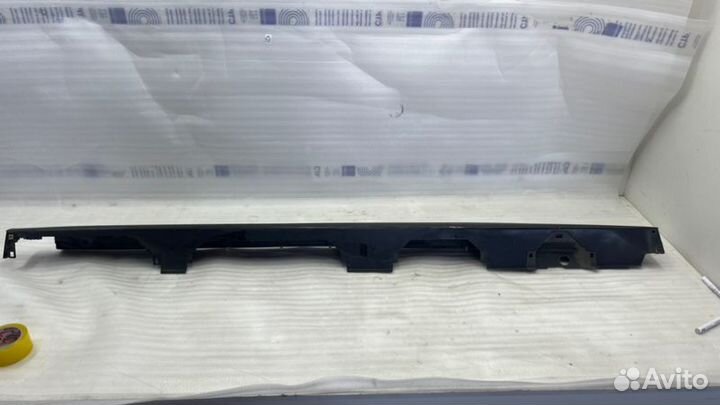 Накладка порога левая Toyota Camry V70/V75