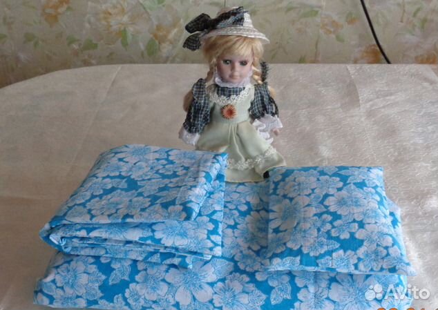 Постель и одежда для кукол