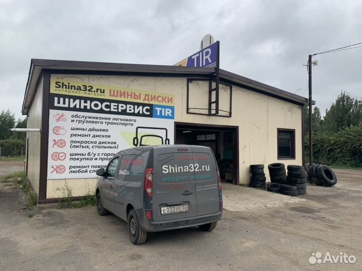 Viatti Bosco S/T V-526 215/60 R17 96T