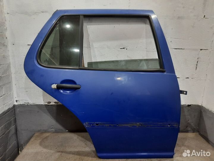 Задняя правая дверь Volkswagen Golf 4 хэтчбек