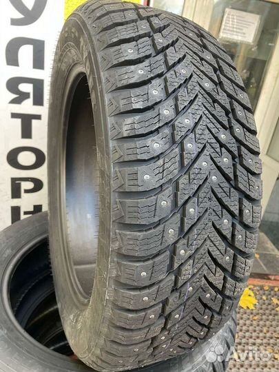 Nokian Tyres Hakkapeliitta 10p SUV 235/65 R18 111T