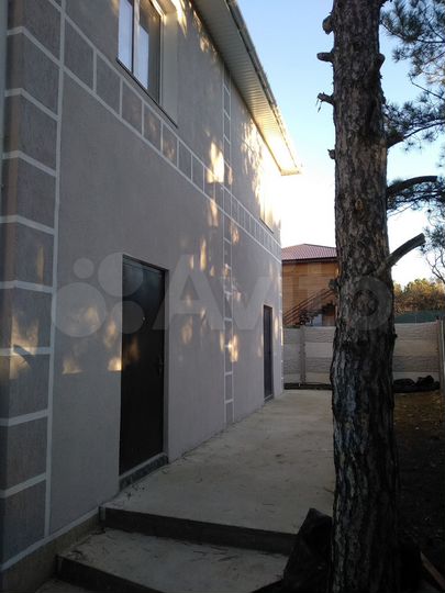 Дом 211 м² на участке 5 сот.