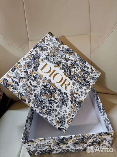 Коробка dior