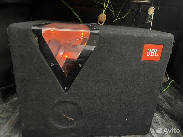 Сабвуфер jbl 1200 w