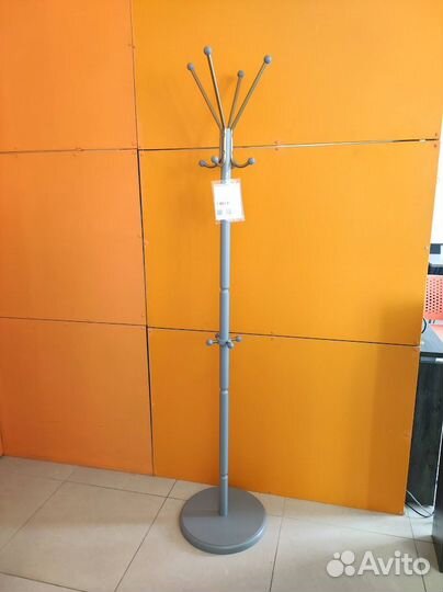 Вешалка для одежды напольная