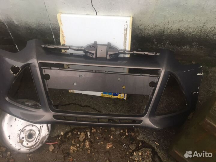 Бампер передний Ford Focus3
