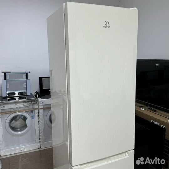 Холодильник Indesit DS 4200 E