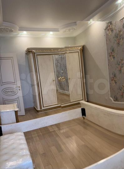 3-к. квартира, 130 м², 7/15 эт.