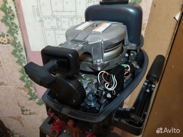 Продам Лодочный мотор Ямаха 5 л с