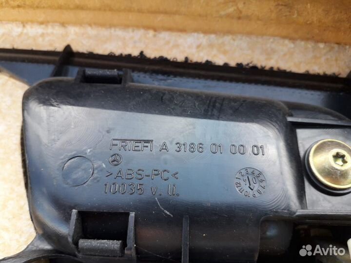 Mercedes Benz w 203 обшивка двери передняя левая