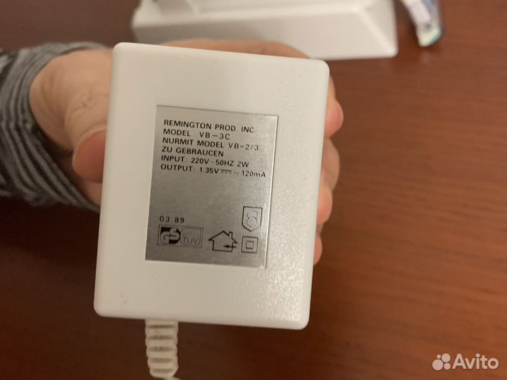 Электрическая бритва женская