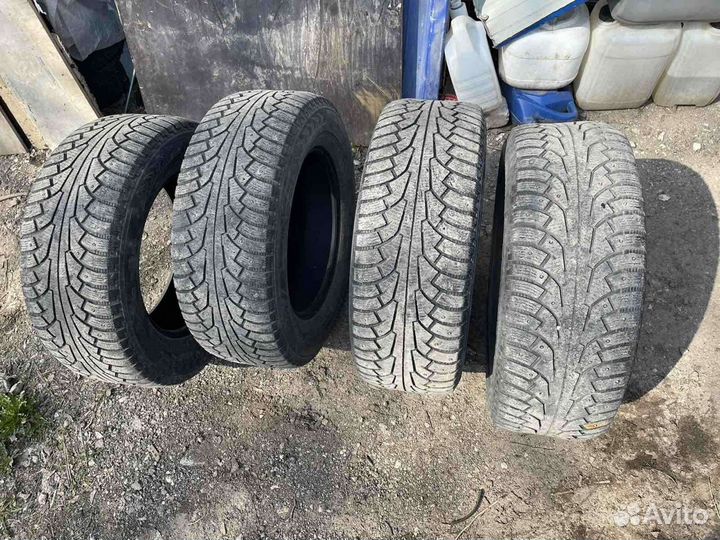 Nokian Tyres Hakkapeliitta SUV 275/60 R18 117T
