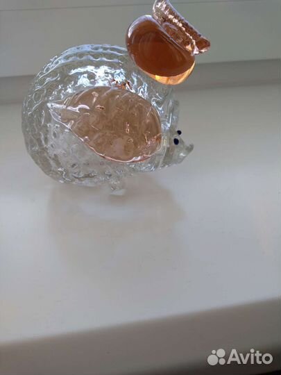 Сувениры (лебеди,туфелька,ежик)