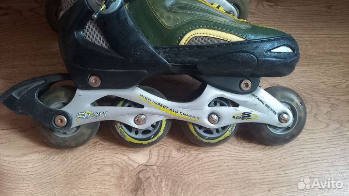 Роликовые коньки