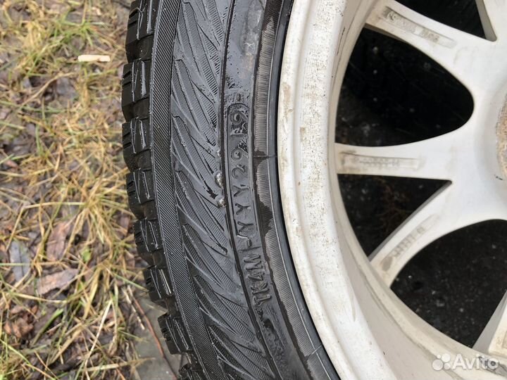 Yokohama Ice Guard IG65 215/50 R17