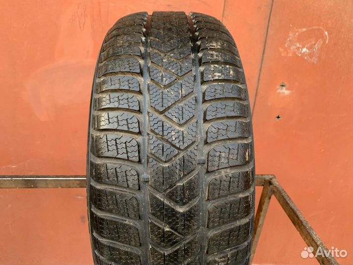 Pirelli Winter Sottozero 3 215/55 R16 108W