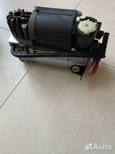 Компрессор пневмоподвески Mercedes W220