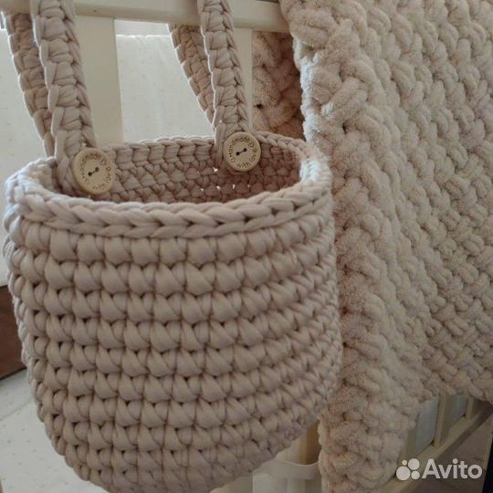 Подвесная корзина на кроватку