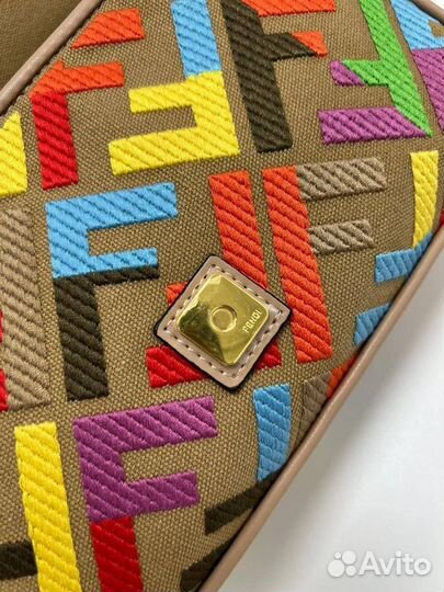 Женская сумка fendi