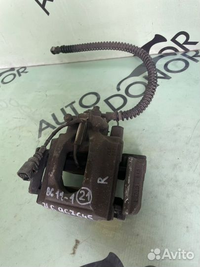 Суппорт задний правый Volkswagen Touareg 7L