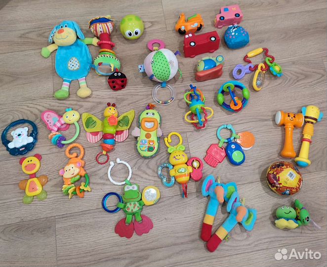 Брендовые игрушки для малышей