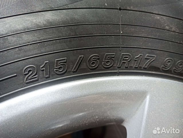Yokohama BluEarth-A 215/65 R17