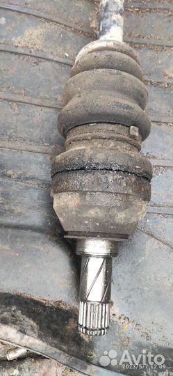 Привод правый полуось шрус opel astra h 1.6 ркпп