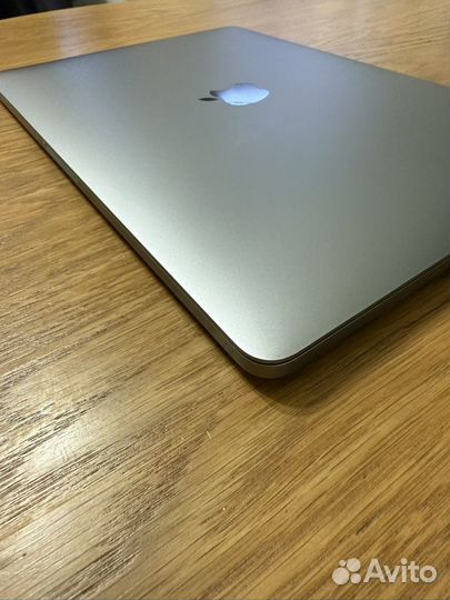 Macbook pro 13 m1