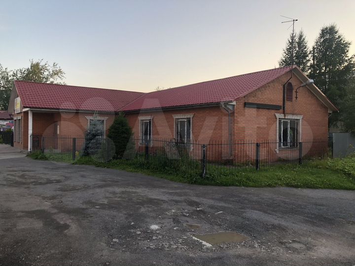 Здание, 400 м²