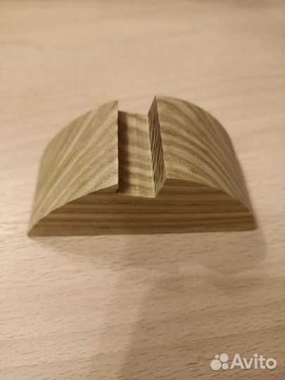 Подставка для телефона из дерева