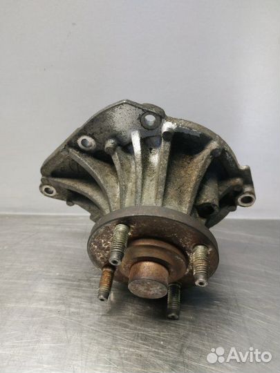 Насос водяной Toyota Granvia KCH10 1KZT