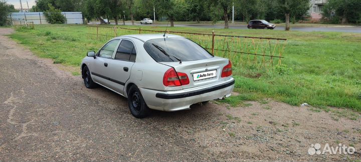 Mitsubishi Carisma 1.6 МТ, 2003, 100 000 км