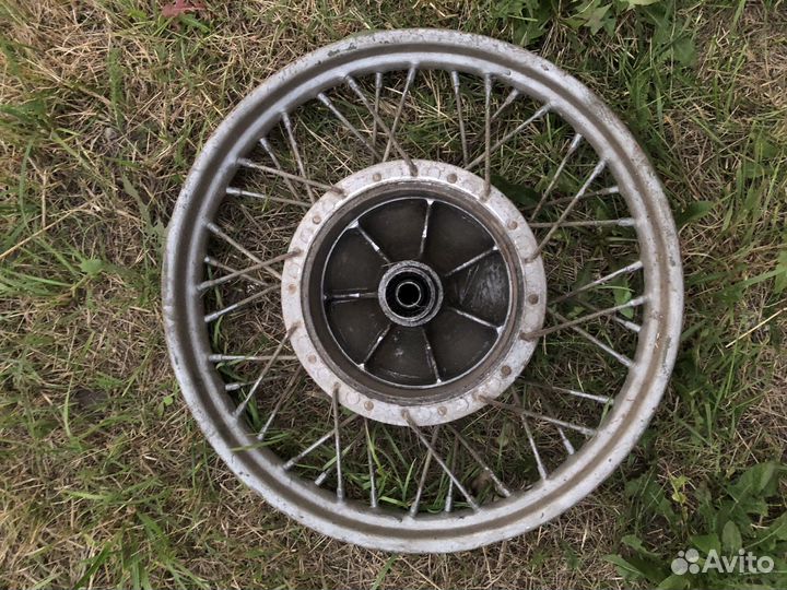 19 колесо советского мотоцикла днепр