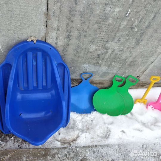 Санки, ледянки, лопатки