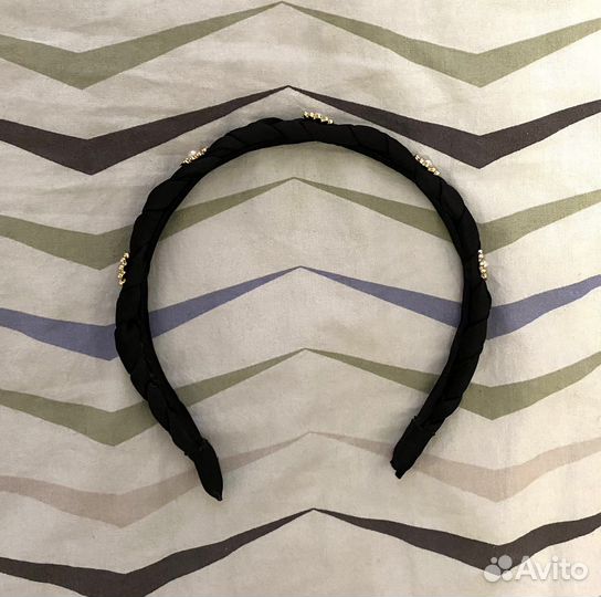 Ободок для волос черный с камнями