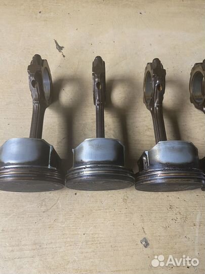 Поршень и шатун на infiniti VQ35DE